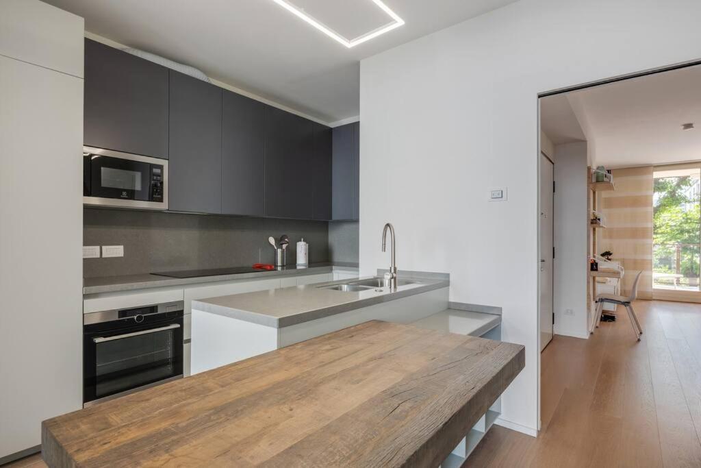 Easylife - Modern And Spacious Apt In Fiera City Life Milano Exterior foto