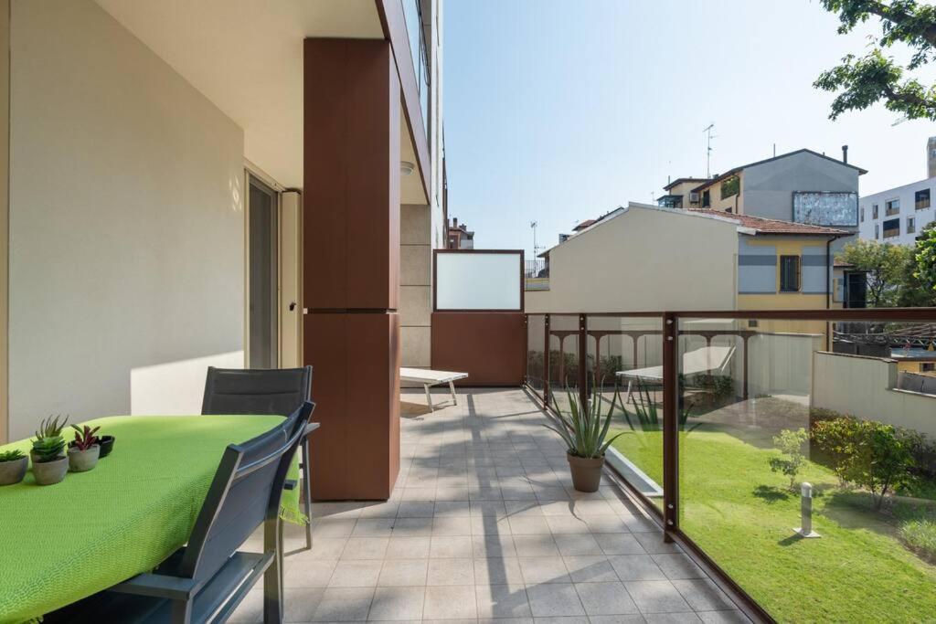 Easylife - Modern And Spacious Apt In Fiera City Life Milano Exterior foto