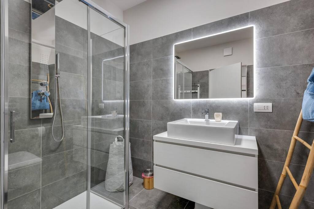 Easylife - Modern And Spacious Apt In Fiera City Life Milano Exterior foto