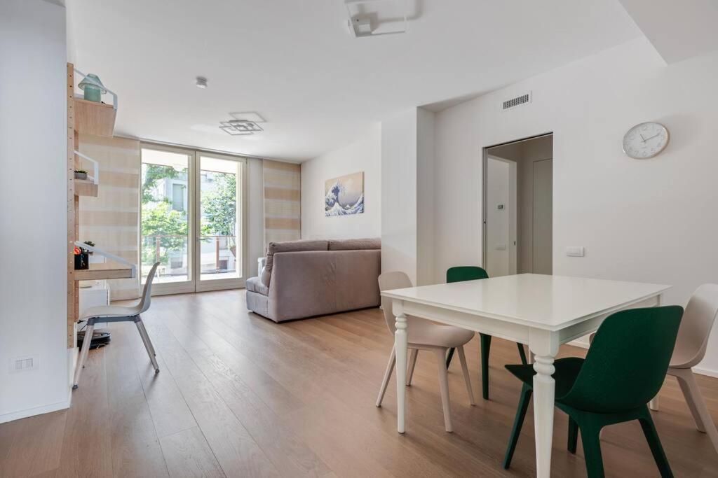 Easylife - Modern And Spacious Apt In Fiera City Life Milano Exterior foto